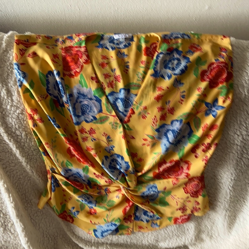 Flower armless blouse
